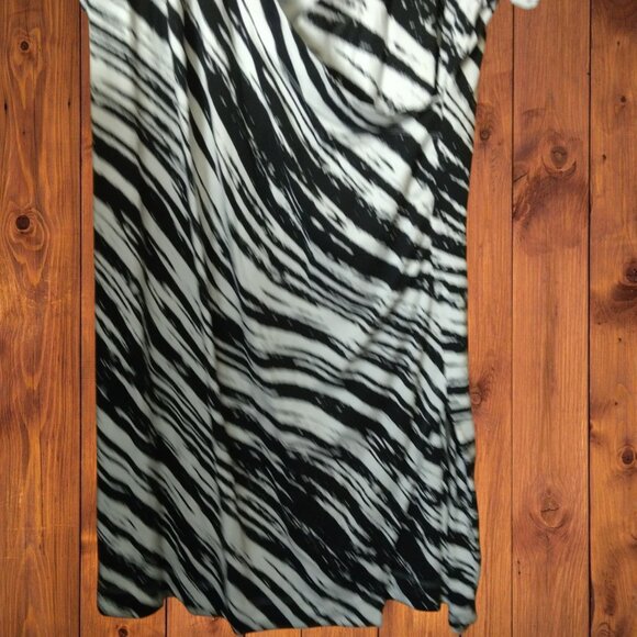Soft Surroundings Women's 2X Faux Wrap Ruched Short Sleeve Zebra Print Dress - Picture 4 of 8